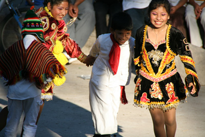 019 Smiling children dancing Salta IMG_6180.jpg